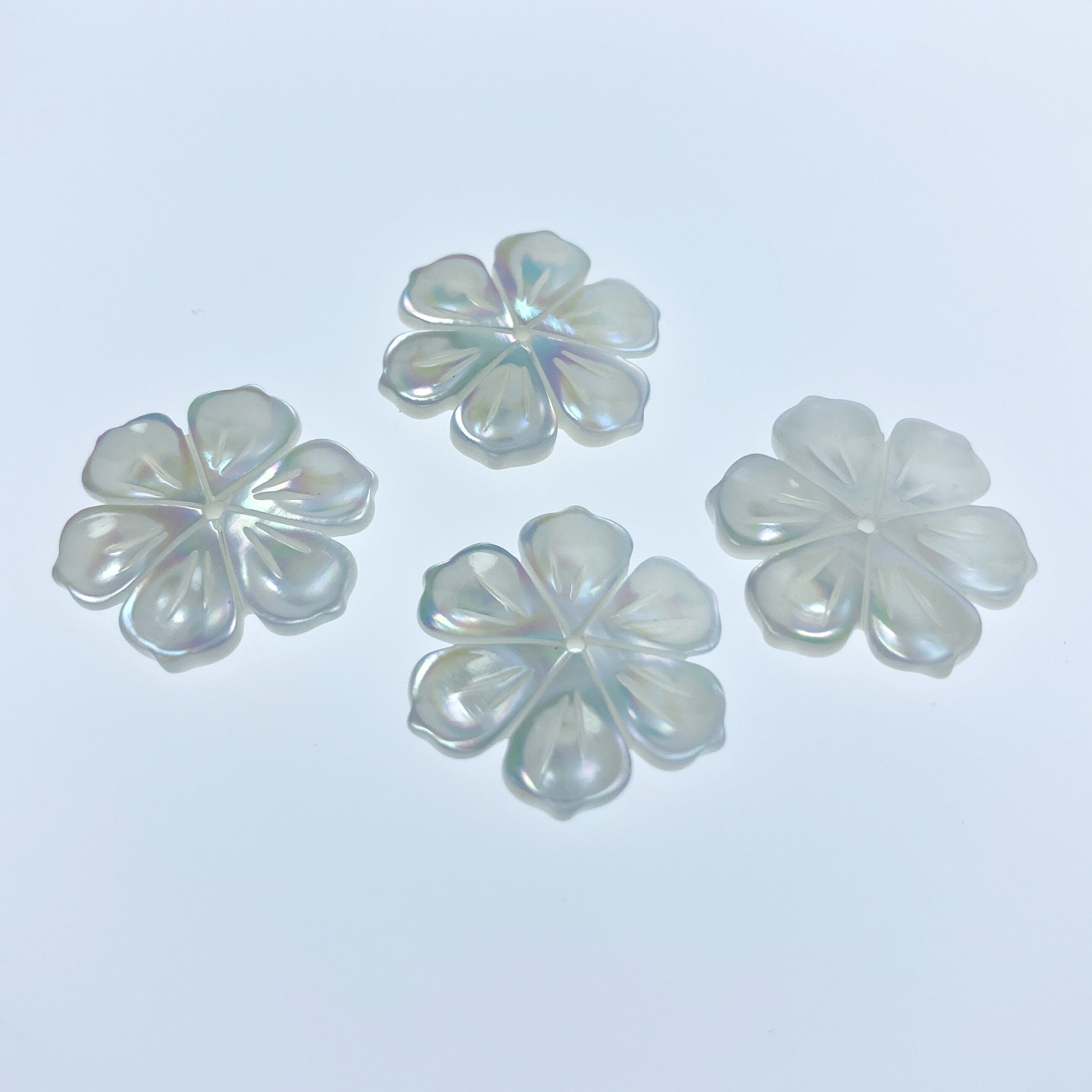 6pc 20mm Hand Carved White Mother of Pearl Flower Beads WM-0189