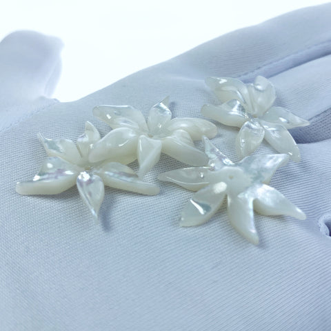 4pc 6 Petal Flower Mother Of Pearl Beads Charms Bridal Earring Jewelry Making 28mm Tropical Hawaii Minimalist Design Hand Carved New WM-0043