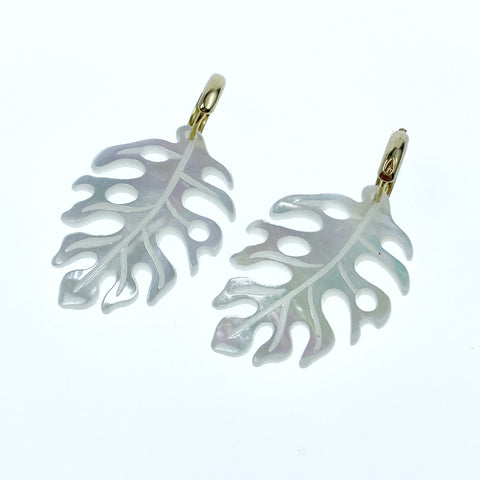 2pc 24mm x 35mm White Mother of Pearl Monstera Leaf Pendants WM-0071