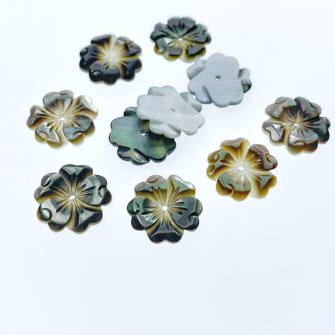 10pc Black Mother Of Pearl Flower 15mm Hand Carved For Jewelry Earring Making Hawaii Tropical Minimalist Design BM-0077