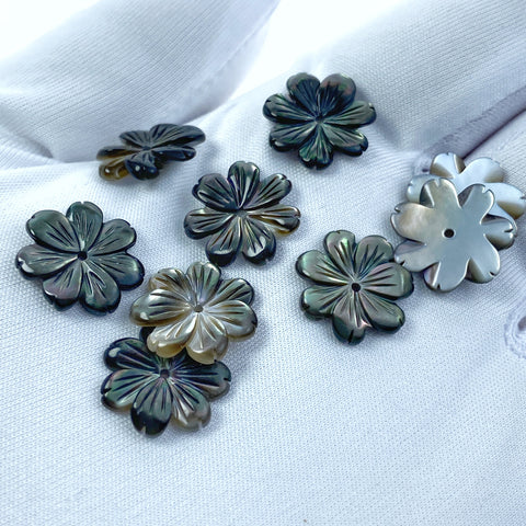 10pc Black Daisy Flower Mother Of Pearl Beads Charms Pendants For Jewelry Earrings Making DIY Natural Organic Flor Hand Carved 15mm BM-0022