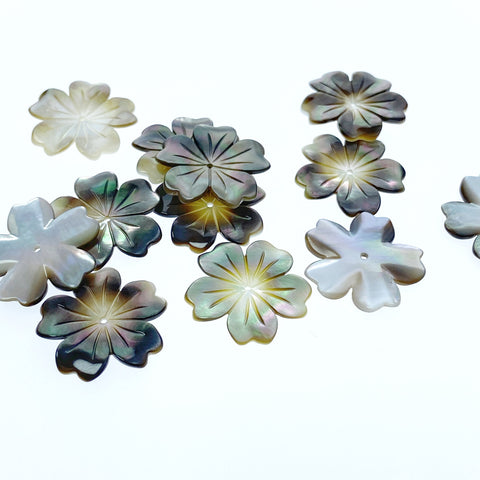 6pc Black Mother Of Pearl Flower Beads Charms 20mm Hand Carved Hand Carved DIY Jewelry Earring Making Natural Pearl Shell BM-0081