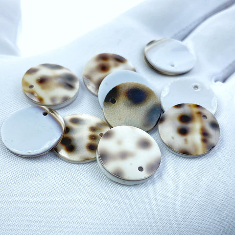 10pc Polka Dot Conus Disc Beads 15mm Natural Shell Round Disc Pendants