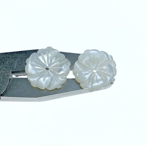 Bauhinia Flower Beads White Mother Of Pearl 12mm Hand Carved WM-0208