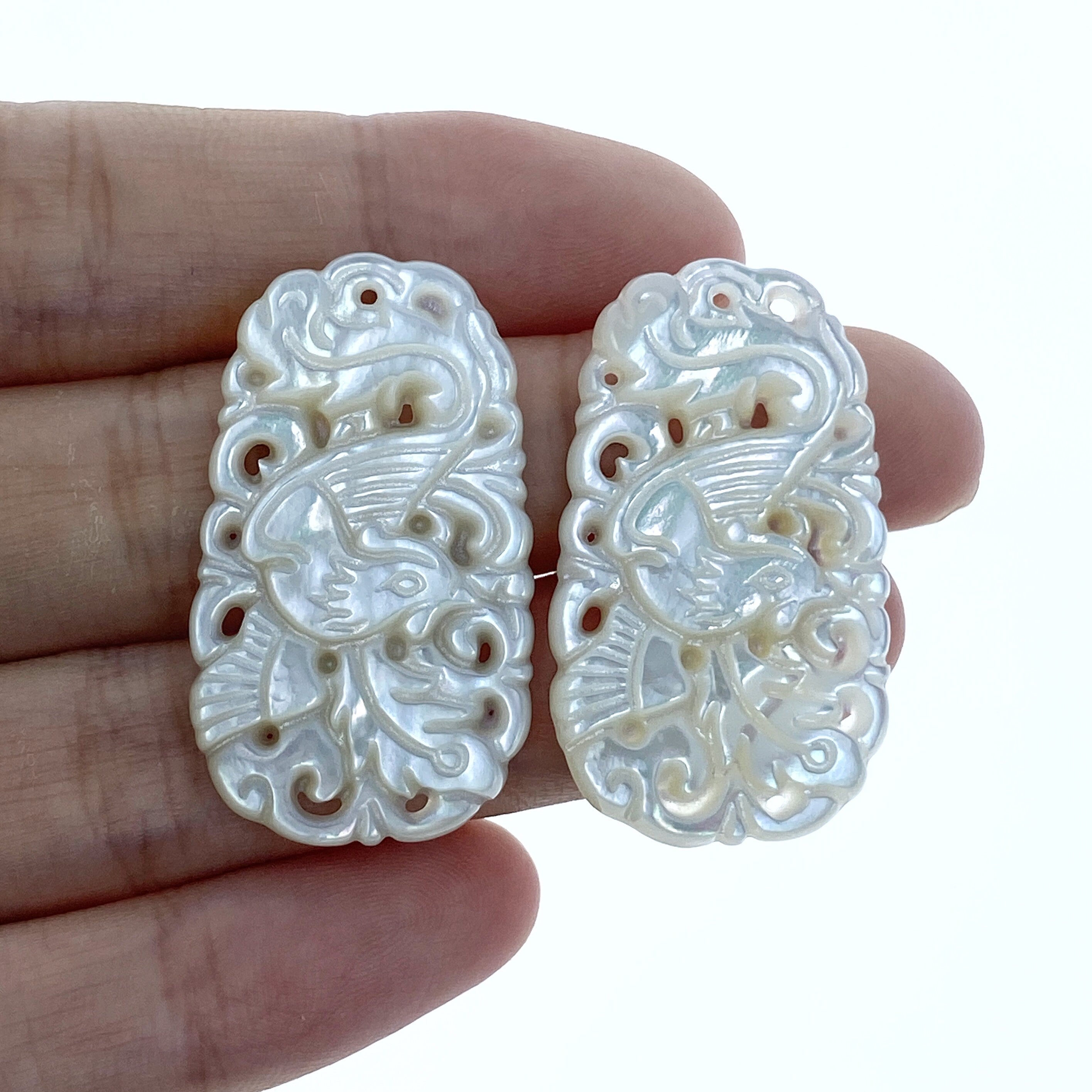 2pcs 20mm x 34mm Hand Carved White Mother of Pearl Chinese Phoenix Pendants WM-0066