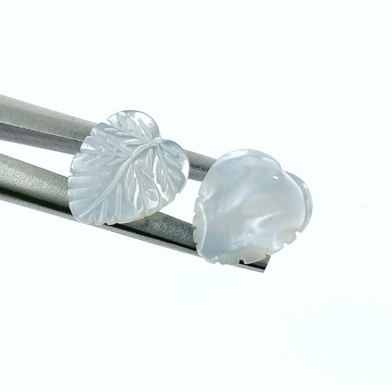 Carved Leaf Beads White Mother Of 14mm Charms WM-0125