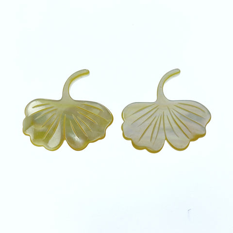 2pc 23mm x 25mm Yellow Mother of Pearl Hand Carved Gingko Leaf Pendants YM-0007