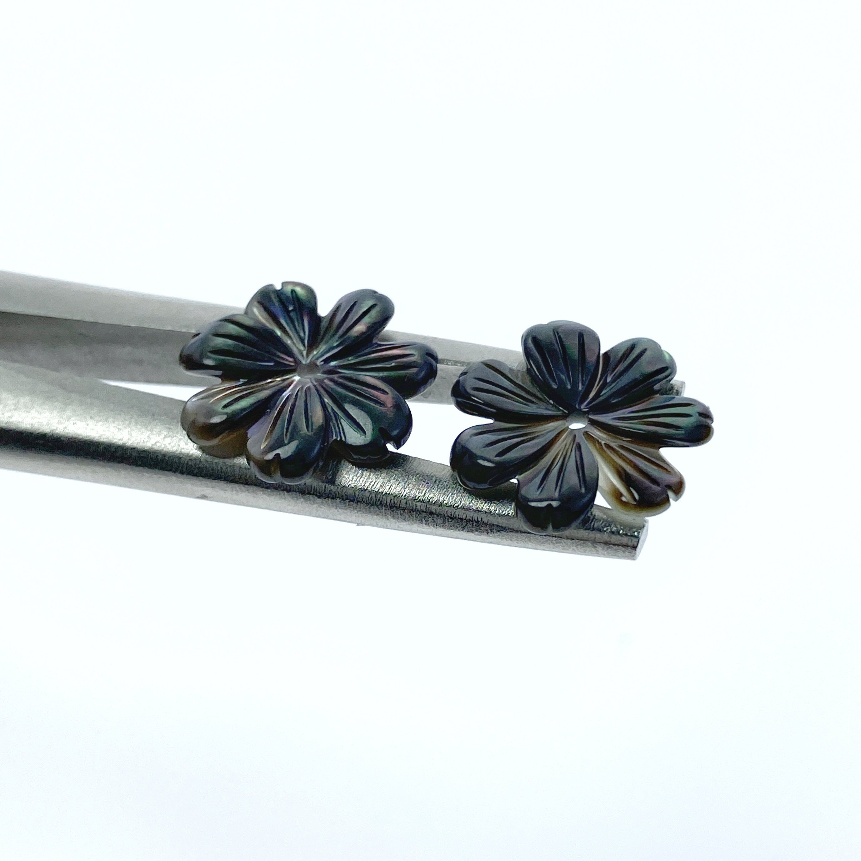 10pc Black Daisy Flower Mother Of Pearl Beads Charms Pendants For Jewelry Earrings Making DIY Natural Organic Flor Hand Carved 15mm BM-0022