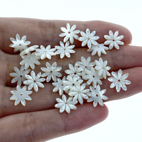 10pc 8 Petal Flower Beads White Mother Of Pearl 10mm WM-0060