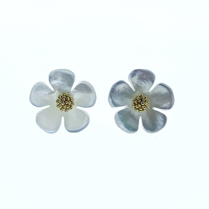 Tropical Bowl Flower Beads White Mother Of Pearl 13mm Hand Carved Charms WM-0059