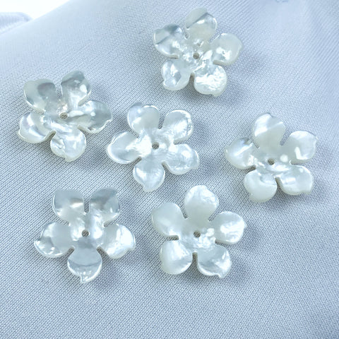 4pc 15mm Hand Carved White Mother of Pearl 5-petal Flower Beads WM-0153