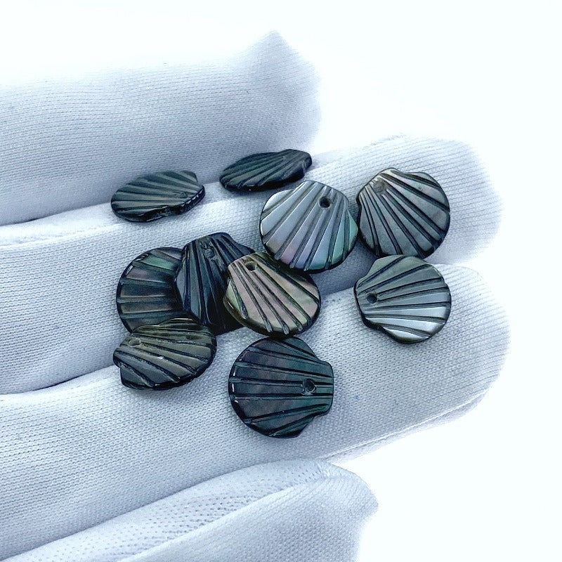 10pc Clam Shaped Black Mother Of Pearl Beads 10mm Double Sided Hand Carved Charms Pendants BM-0054