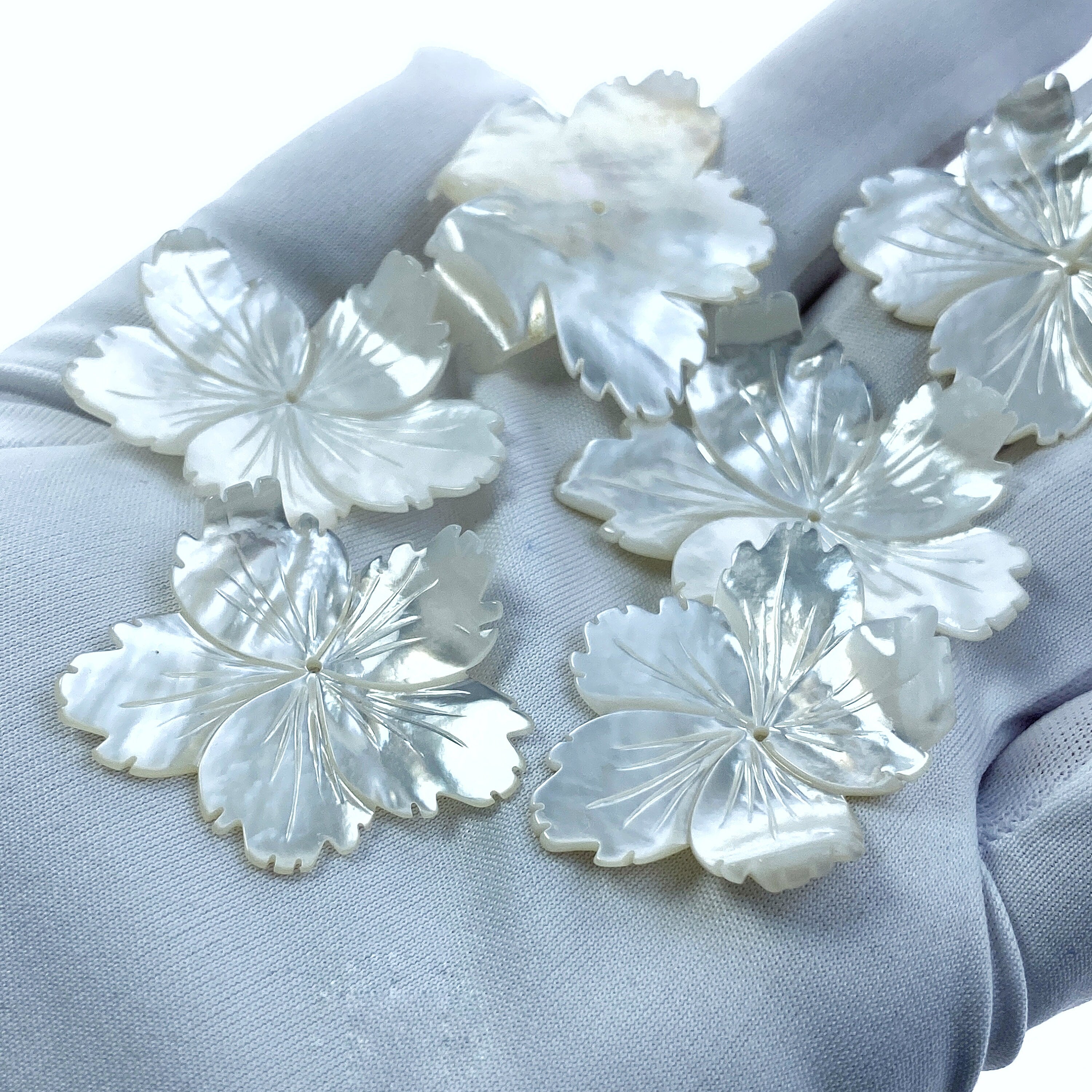 2pc 32-36mm x 27-31mm Hand Carved White Mother of Pearl 5-petal Flower Beads WM-0167