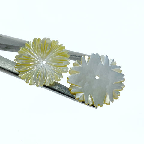 6pc 21mm Hand Carved Yellow Mother of Pearl Daisy Flower Beads YM-0008