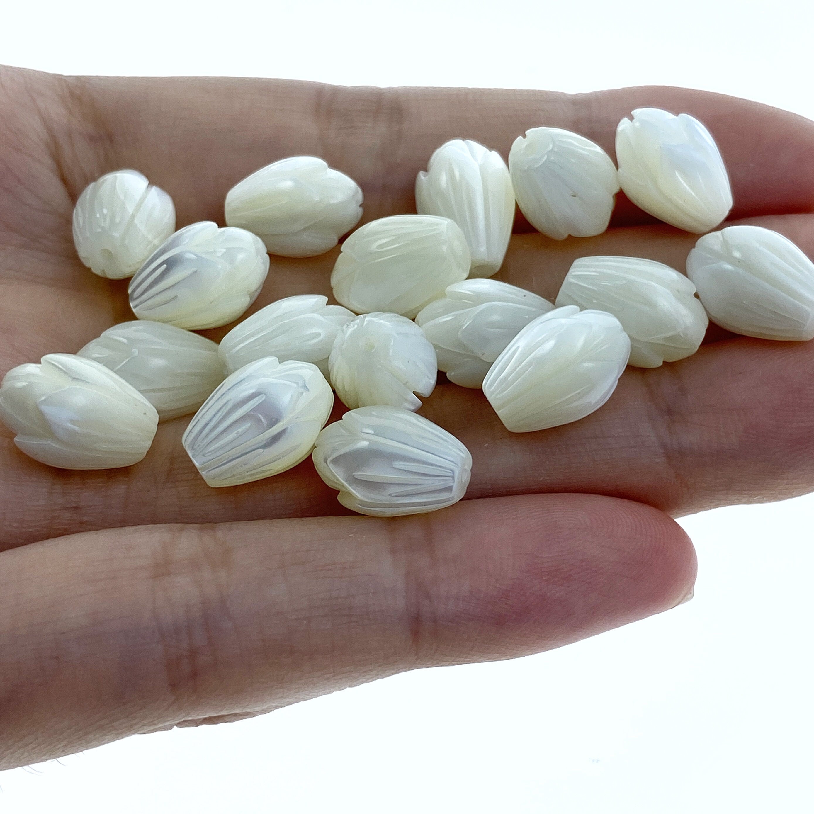 6pc Jasmine Flower Beads White Mother Of Pearl 11mm Hand Carved WM-0035