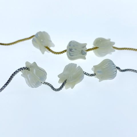 10pc 7mm x 8mm Hand Carved White Mother of Pearl Flower Beads WM-0037