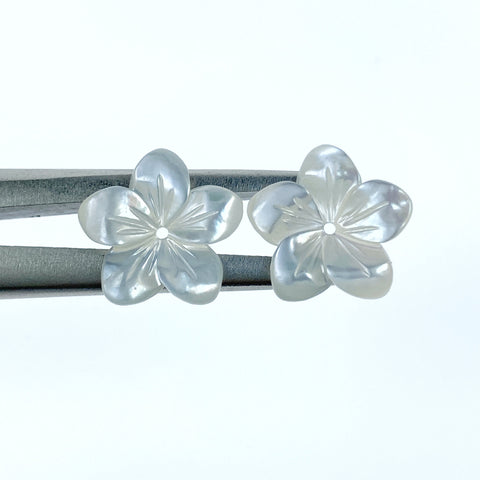 10pc Hand Carved White Mother of Pearl 14mm 5-petal Flower Beads WM-0058