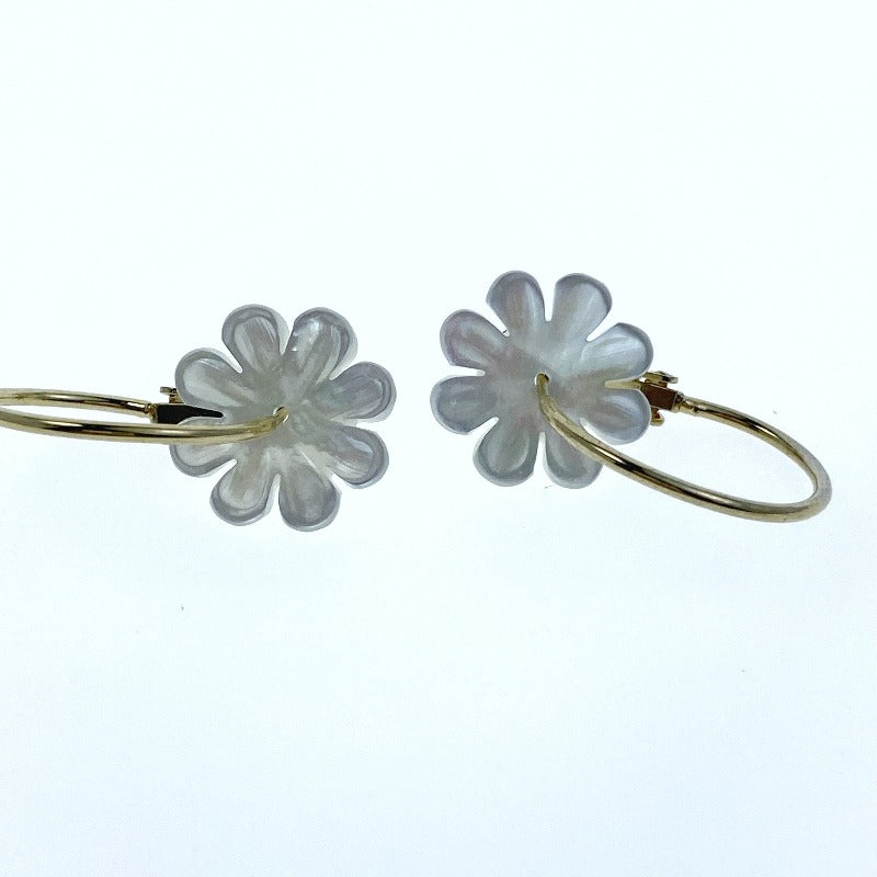 Buy Flower Beads White Mother Of Pearl BestBeadSupply.com