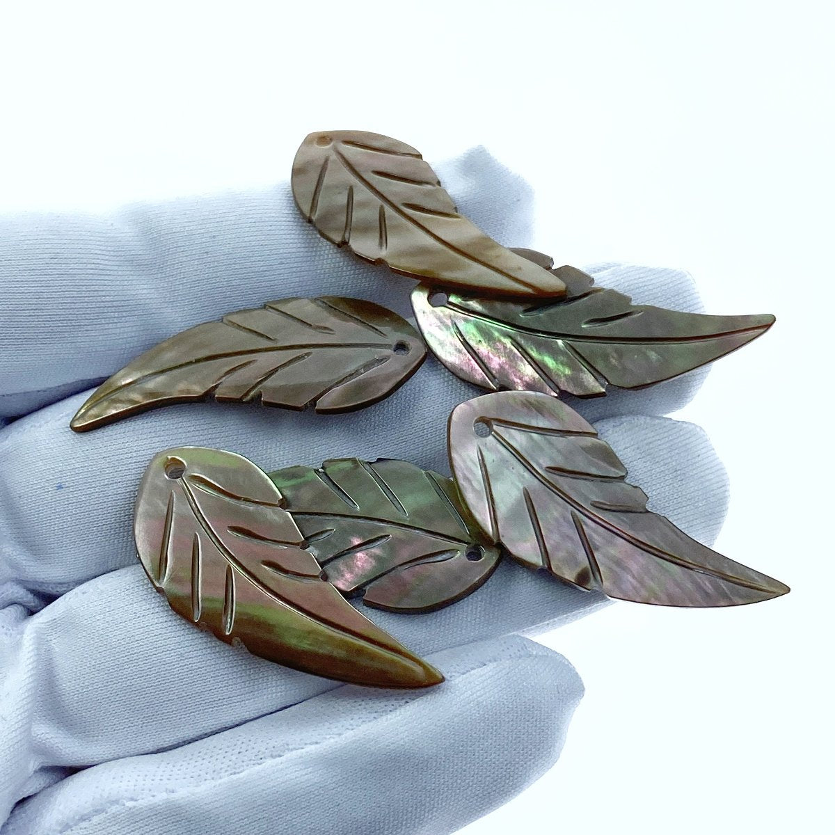 10pc Leaf Beads Brown Mother Of Pearl 35mm Hand Carved Pendants BGM-0002