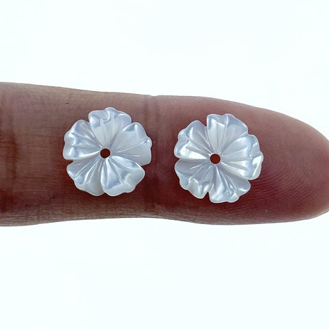 Buy Bauhinia Hawaiian Flower Beads White Mother Of Pearl 10mm Hand Carved WM-0087