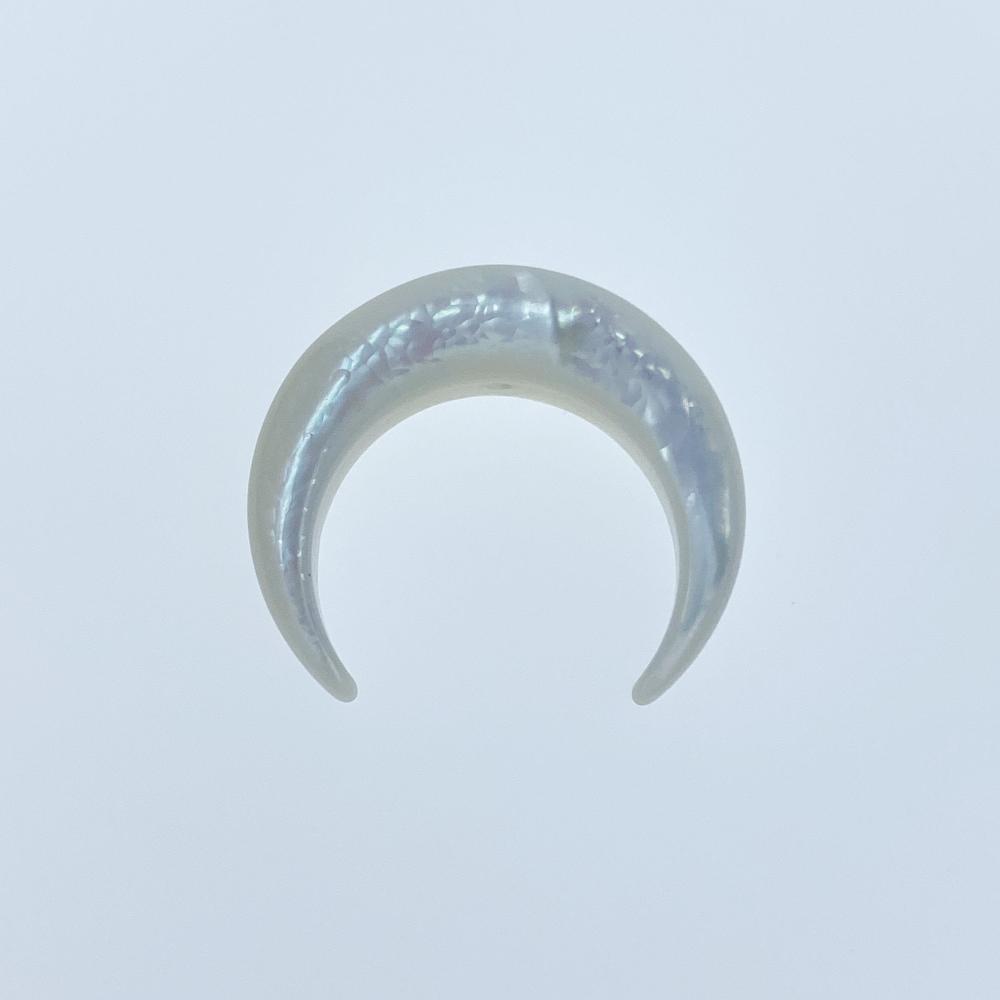 Crescent Moon Beads White Mother Of Pearl 20mm Hand Carved WM-0031