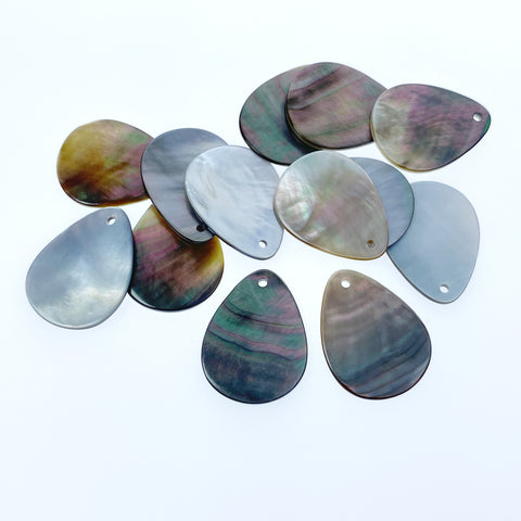 10pc Drop Disc Beads Black Mother of Pearl 26mm Disc Pendants BM-0046