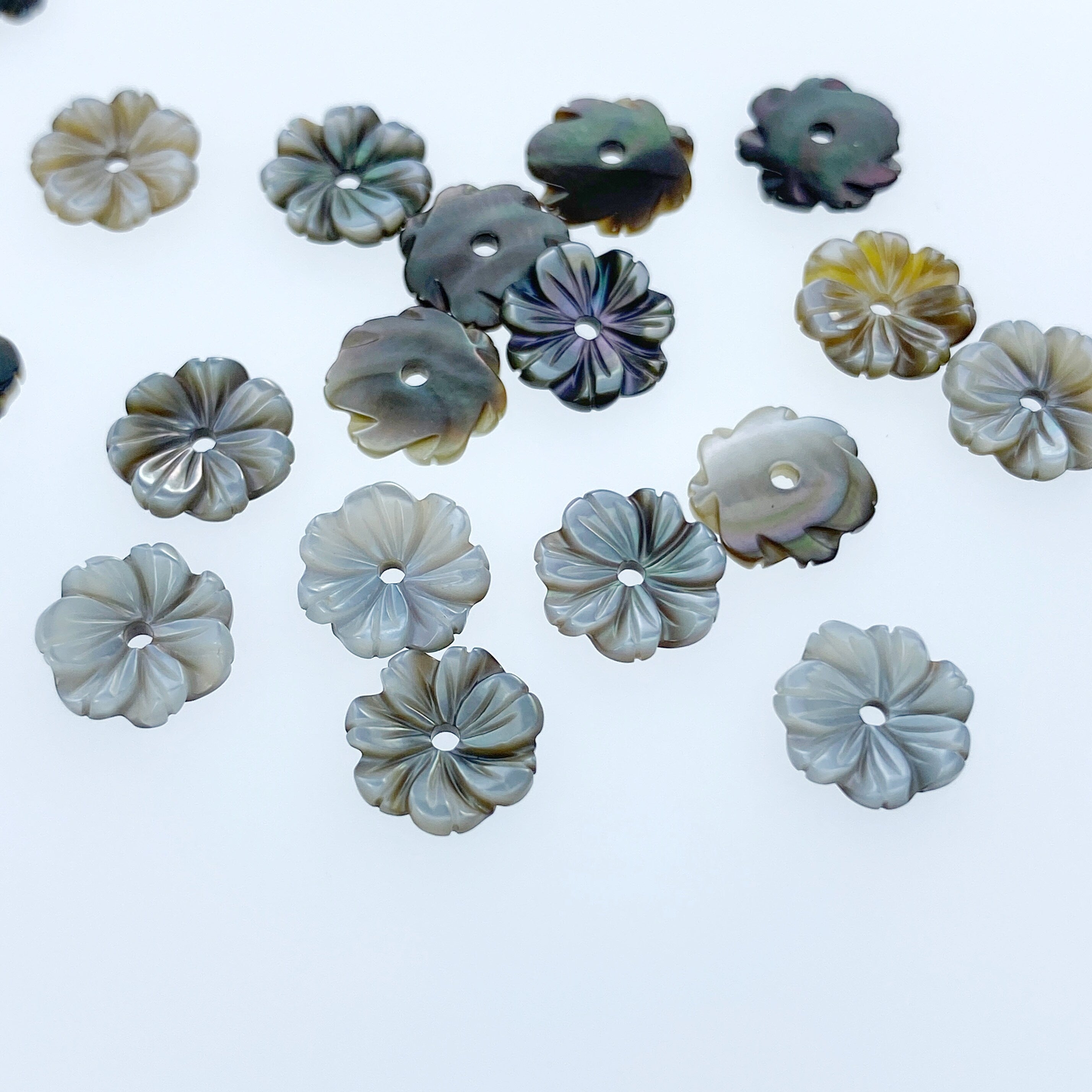 10pc Black Daisy Flower Beads Mother Of Pearl Charms 10mm Hand Carved Natural Organic For Earrings Jewelry Making Hawaiian Flower BM-0119