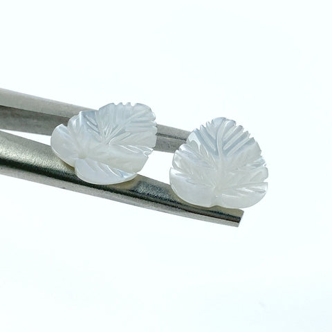 Carved Leaf Beads White Mother Of 14mm Charms WM-0125