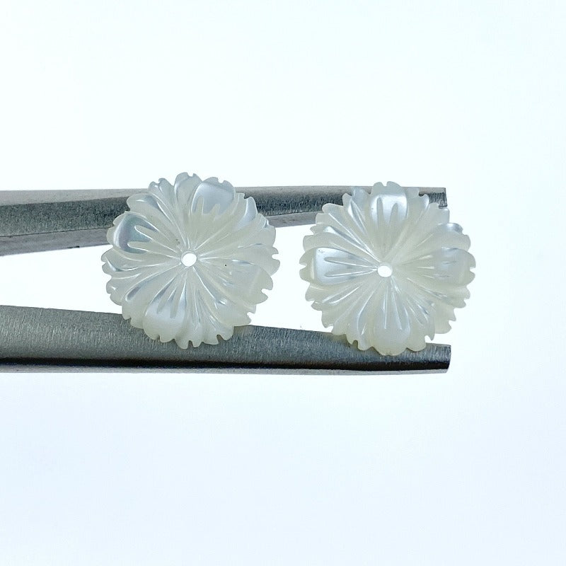 Daisy Flower Beads White Mother Of Pearl 12mm Hand Carved WM-0083