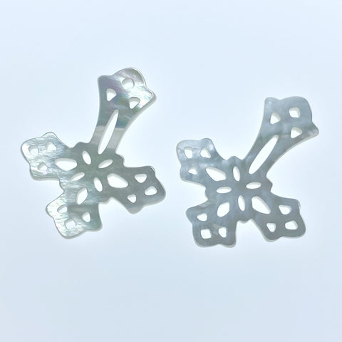 2pc 24mm x 30mm Organic White Mother of Pearl Filigree Cross Connectors Pendants WM-0224