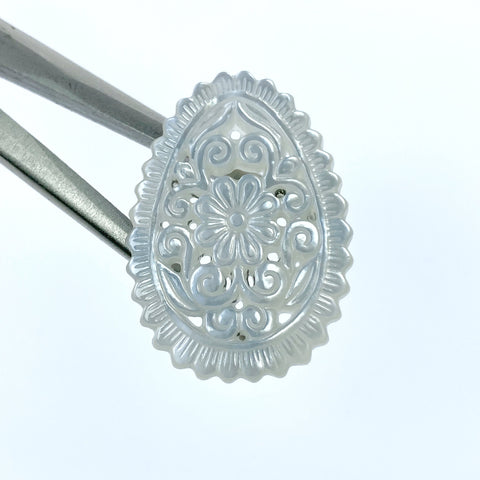 2pc 25mm x 35mm Natural White Mother of Pearl Filigree Drop Shape Flower Pendants WM-0159